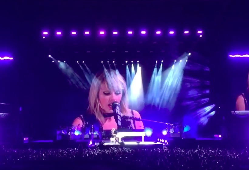#PitónFamiliar canta ‘This Is What You Came For’ en Texas