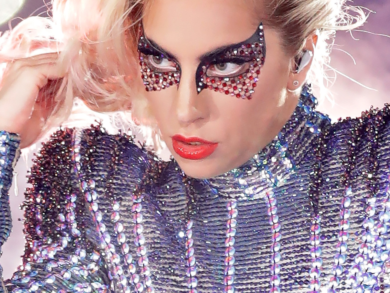  Lady Gaga anuncia nueva música y retoma su gira por bares