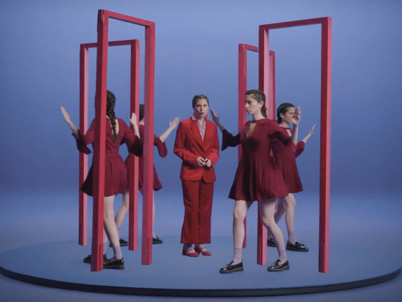 Atrezzo-Kween Javiera Mena lanza el vídeo para ‘Dentro De Ti’