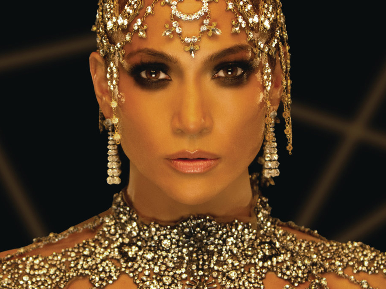  Jennifer Lopez “mueve la fruta” en ‘El Anillo’, su nuevo messy banger de la temporada