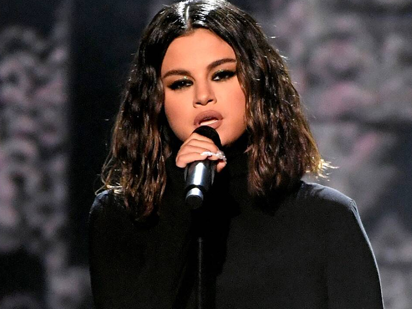  ¿Qué demonios pasó anoche con Selena Gomez en los American Music Awards?
