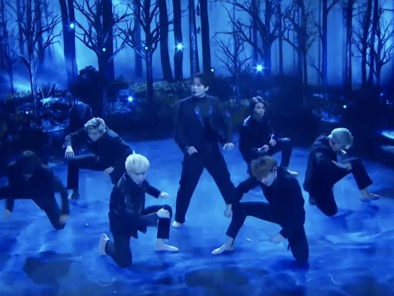  Rollito muy broadway eurovisible para el ‘Black Swan’ de BTS en el show de Corden