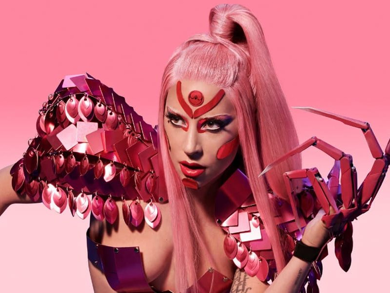 Lady Gaga suspende el lanzamiento de ‘Chromatica’: 50% buena idea, 50% mala