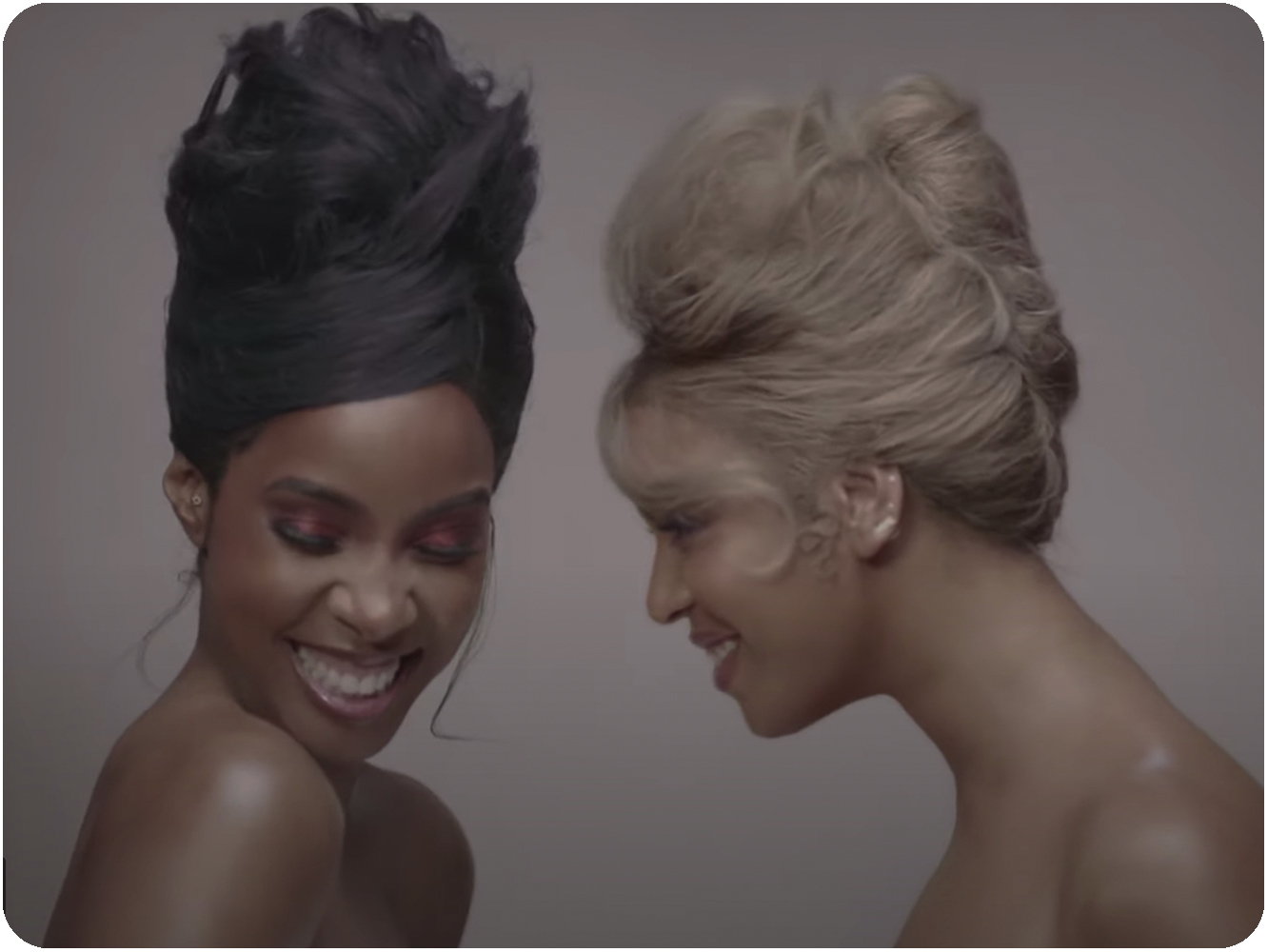  Beyoncé libera ‘Brown Skin Girl’ con Naomi Cambell o Lupita Nyong’o a ver si suena la flauta