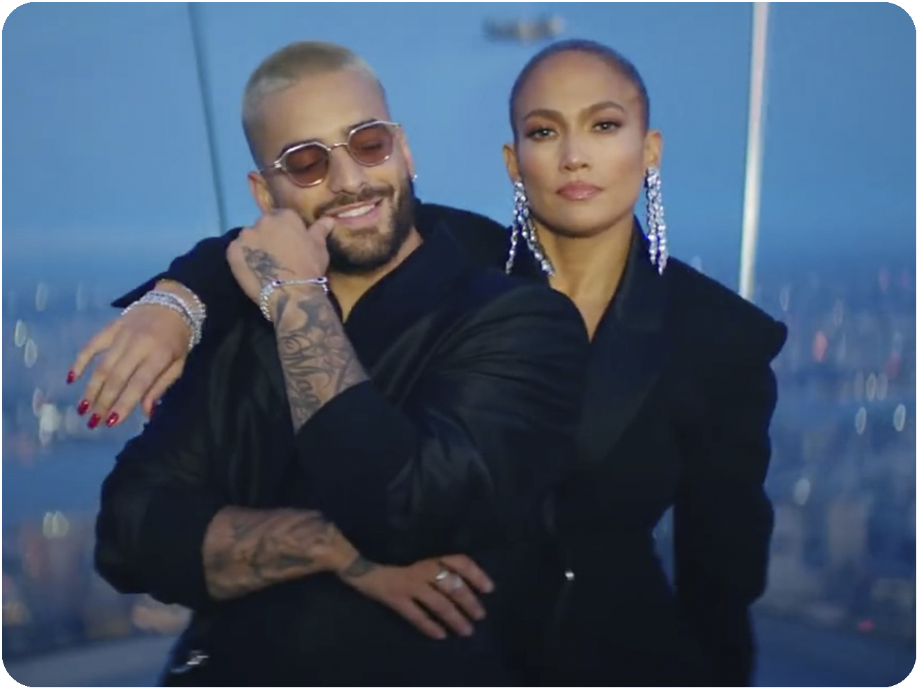  Maluma y Jennifer Lopez se acercan al estilo del otro en ‘Pa’ Ti’ y ‘Lonely’, dos nuevos singles