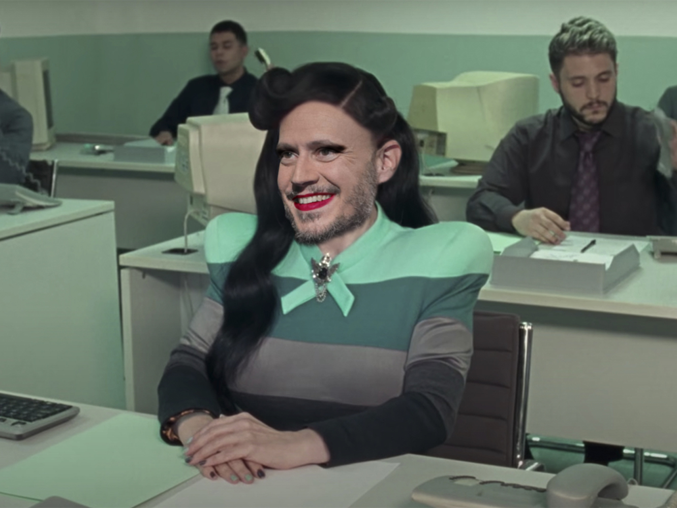 Gillian Milkyway publica su nuevo single, ‘Momentismo Absoluto’