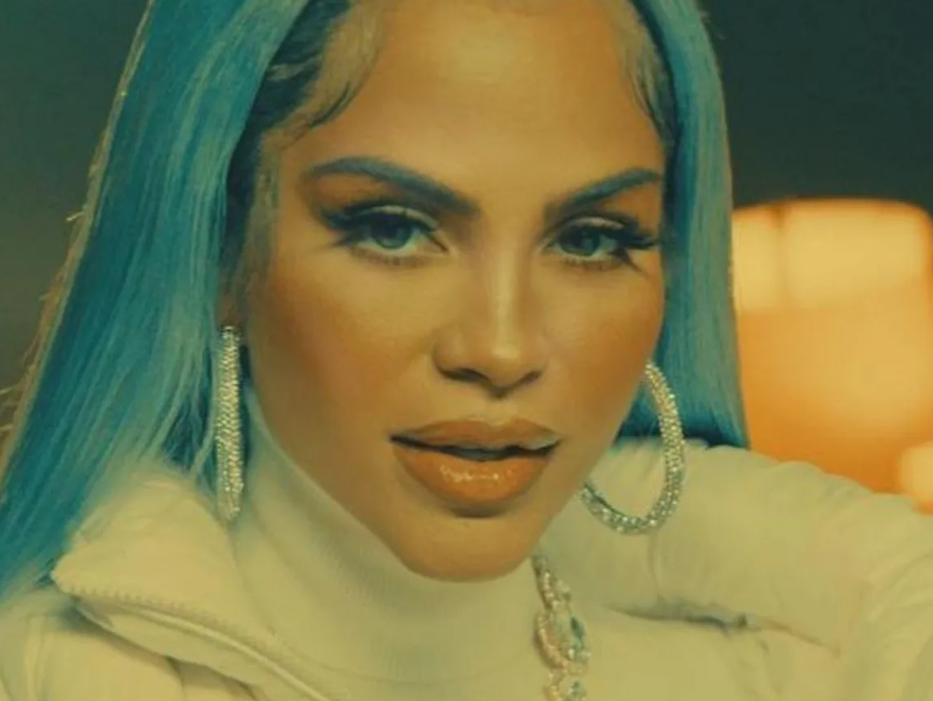 Natti Natasha se pasa también al pop en la etílica ‘Noches En Miami’